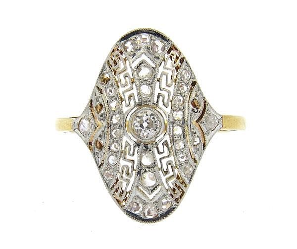 Antique Edwardian 18k Gold Platinum Diamond Ring sold by Hampton Estate Auction, lot 371 — auction record photograph