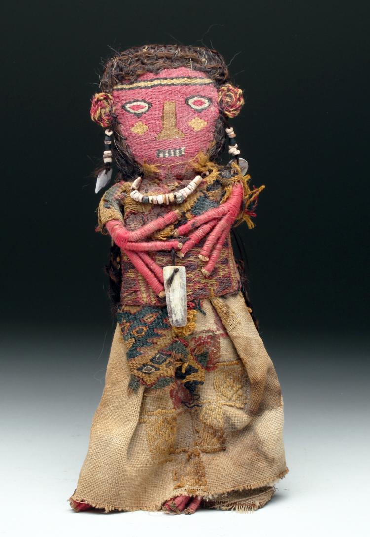Ancient Pre-Columbian Textile Doll (Chancay Or Chimu) sold by Artemis Gallery, lot 144 — auction record photograph