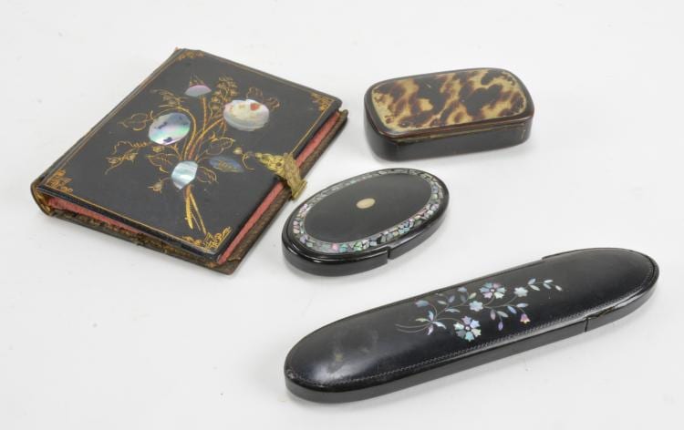 Antique Snuff Box Eyeglasses Case Group sold by Mebane Antique Auction, lot 93 — auction record photograph