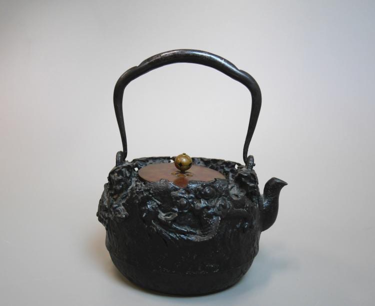 Cast Iron Tea Kettles sold by Z-point Auktioner, lot 43 — auction record photograph