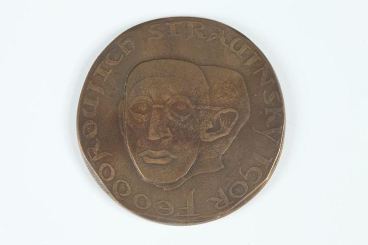 Alexandre Alexeieff comparable auction result: alexandre alexeieff russian 1901 1982 stravinsky bronze relief medallion no 32 100 obverse portrait of igor feodorovitch stravi
