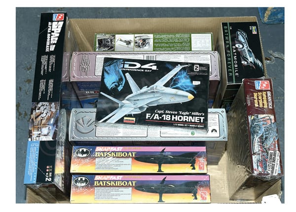 Alpha comparable auction result: grp inc tv film related plastic kits amt ertl