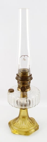 VINTAGE GLASS ALADDIN OIL LAMP NU-TYPE MODEL B sold by Affiliated Auctions & Realty LLC, lot 7245 — auction record photograph
