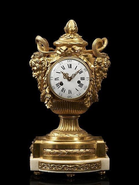 PENDULE VASE D''ÉPOQUE LOUIS XVI Attribuée à Robert Osmond (1711-1789) sold by Artcurial, lot 112 — auction record photograph