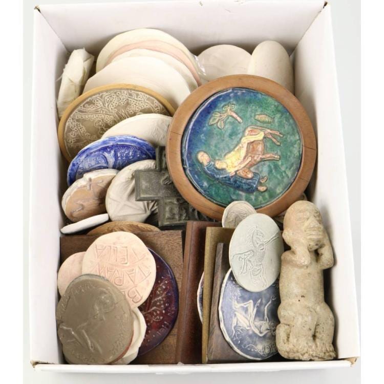 Ingeborg Maria Theresia Klinckhard comparable auction result: inka klinckhard 1922 2016 een verzameling gipsen penning voorbeelden