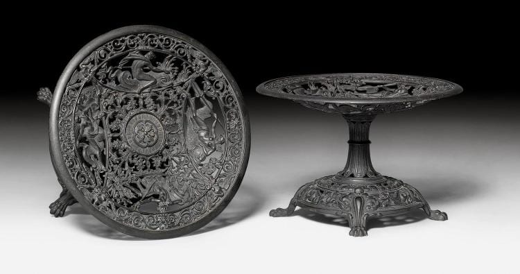 PAIR OF CONFECTIONERY BOWLS "A L'ANTIQUE", sold by Koller Auctions, lot 1284 — auction record photograph
