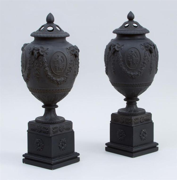 18th Century Wedgwood And Bentley Black Basalt Urn