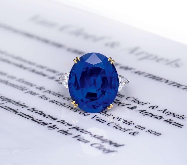 A VERY FINE AND RARE 23.49 CARAT BURMESE 'ROYAL BLUE' SAPPHIRE AND DIAMOND RING, BY Van Cleef & Arpels comparable sale