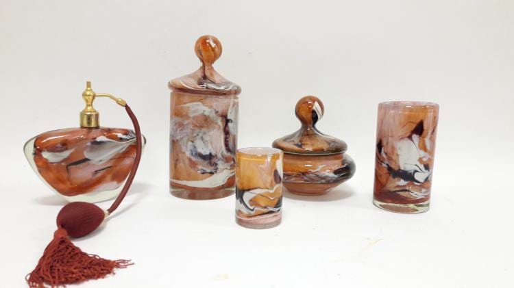 mich le luzoro 1949 garniture de toilette cinq pi ces en verre souffl · Var Enchères · 2017-10-14 Michèle Luzoro comparable auction result: mich le luzoro 1949 garniture de toilette cinq pi ces en verre souffl
