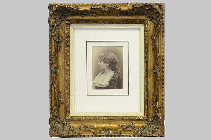 old nadar photograph with the typical print on the back with his signature and adress · DVC · 2018-03-18 Felix Nadar comparable auction result: old nadar photograph with the typical print on the back with his signature and adress