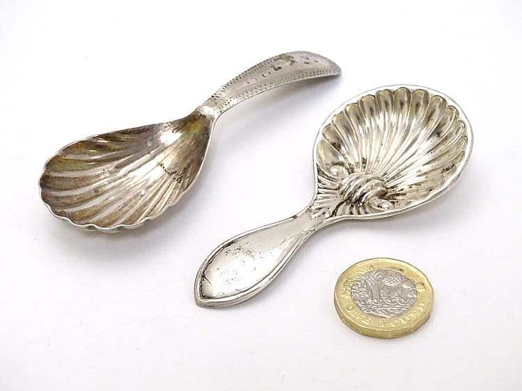 a white metal caddy spoon with scallop shell formed bowl and wriggle work d · Claydon Auctioneers · 2018-05-05 D. White comparable auction result: a white metal caddy spoon with scallop shell formed bowl and wriggle work d