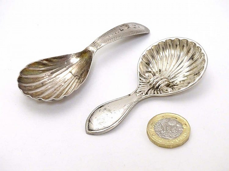 a white metal caddy spoon with scallop shell formed bowl and wriggle work d · Claydon Auctioneers · 2018-06-02 D. White comparable auction result: a white metal caddy spoon with scallop shell formed bowl and wriggle work d