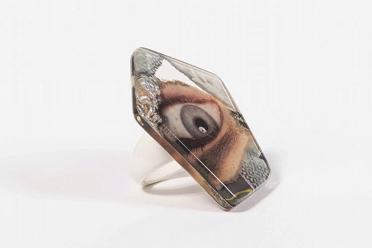 Antonio Cagianelli comparable auction result: antonio cagianelli n en 1968 sans titre 2005 bague en plexi transpare
