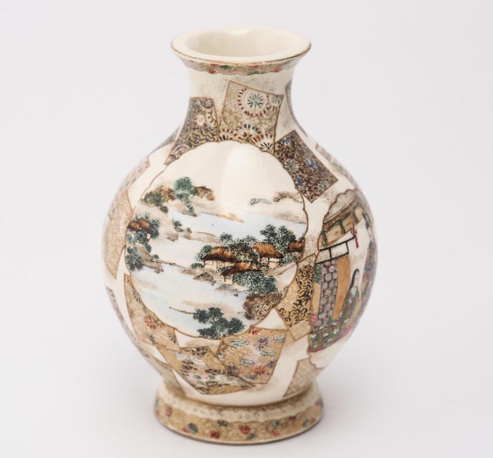 Japanese Satsuma Earthenware Vase sold by Auctions at Showplace, lot 260 — auction record photograph