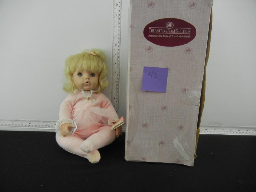 Ashton Drake Doll - Sugar Plum # KT20066 (Box) sold by Richard L. Edwards Auctioneer, lot 4C — auction record photograph