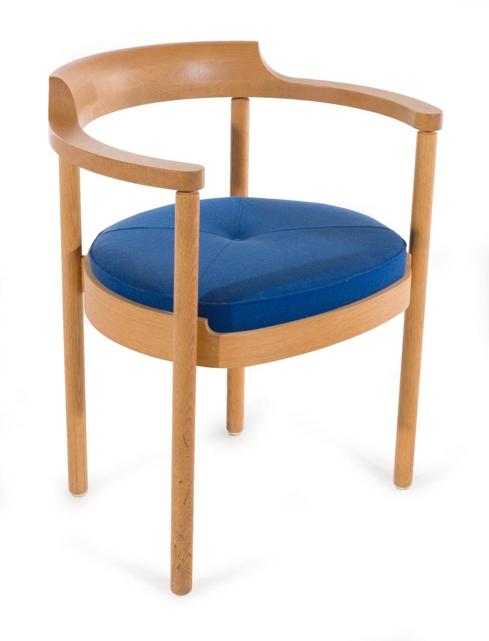 Henning Edvard Jensen comparable auction result: henning jensen torben model m40 chair