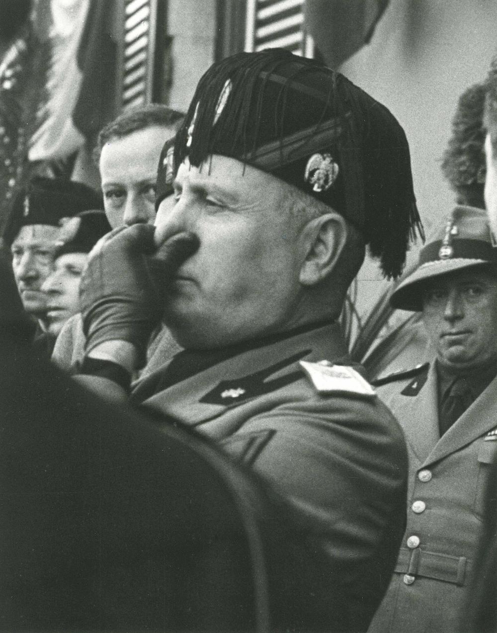 lucien aigner 1901 1999 mussolini a stresa · Cambi Casa d'Aste · 2019-06-06 Lucien Aigner comparable auction result: lucien aigner 1901 1999 mussolini a stresa