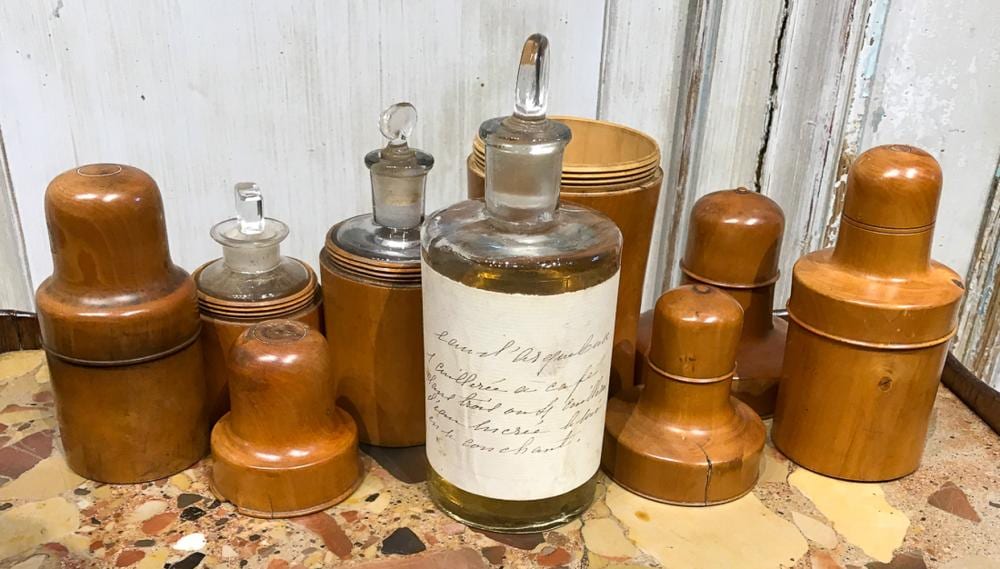 5 ANTIQUE FRENCH BOTTLES. sold by J. Garrett Auctioneers, lot 968 — auction record photograph