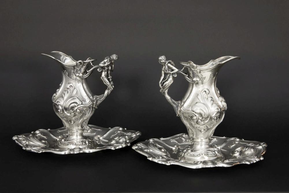 Paar antieke barokke sets van ovale schaal en kruik, één met de greep in de vorm van een vrouw en éé sold by DVC, lot 208 — auction record photograph