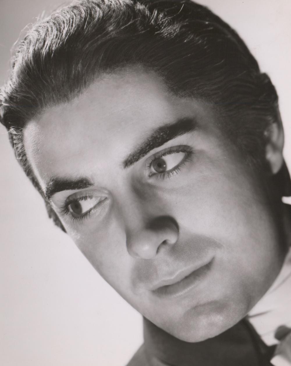 Laszlo Willinger comparable auction result: tyrone power photographed by laszlo willinger