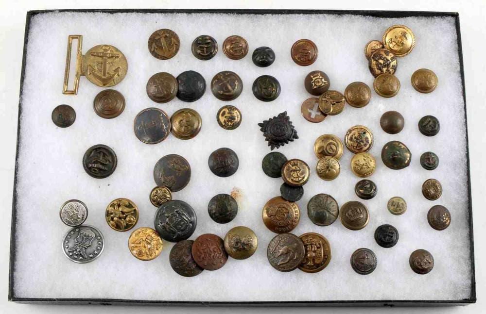 OVER 50 US MILITARY BUTTONS CIVIL WAR WWI WWII sold by Affiliated Auctions & Realty LLC, lot 5282 — auction record photograph