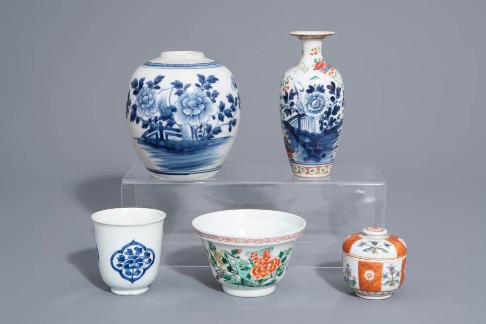 A CHINESE FAMILLE VERTE BOWL, A CANTON VASE, A ROSE-IMARI JAR AND COVER, A BLUE AND WHITE JAR AND A WINE CUP, KANGXI AND LATER sold by Coronari Auctions, lot 141 — auction record photograph