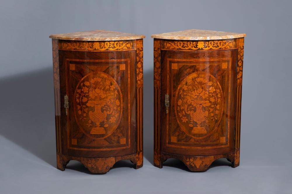 A PAIR OF FRENCH BURL WOOD VENEERED LOUIS XVI CORNER CUPBOARDS OR ENCOIGNURES WITH A FLOWER VASE AND A MARBLE TOP, LATE 18TH C. sold by Coronari Auctions, lot 599 — auction record photograph