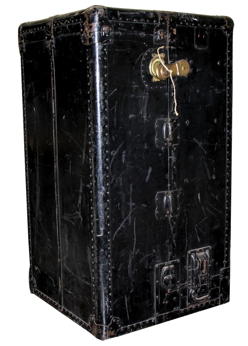 Trunk / Steamer Wardrobe / " Weary Wardrola" (106257) sold by Holabird Western Americana, lot 1321 — auction record photograph