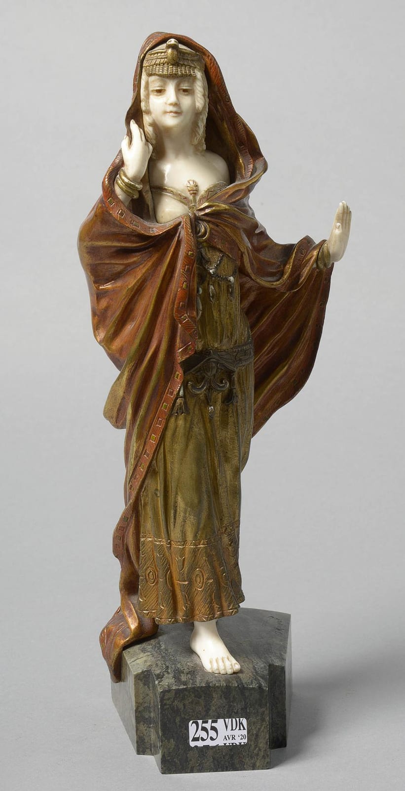 jeune orientale chrys l phantine en ivoire sculpt et bronze polychrom peint froid sign ch monginot sur la base en marbre ecole fran aise h base comprise 32cm · Vanderkindere · 2020-05-20 Charles Monginot comparable auction result: jeune orientale chrys l phantine en ivoire sculpt et bronze polychrom peint froid sign ch monginot sur la base en marbre ecole fran aise h base comprise 32cm