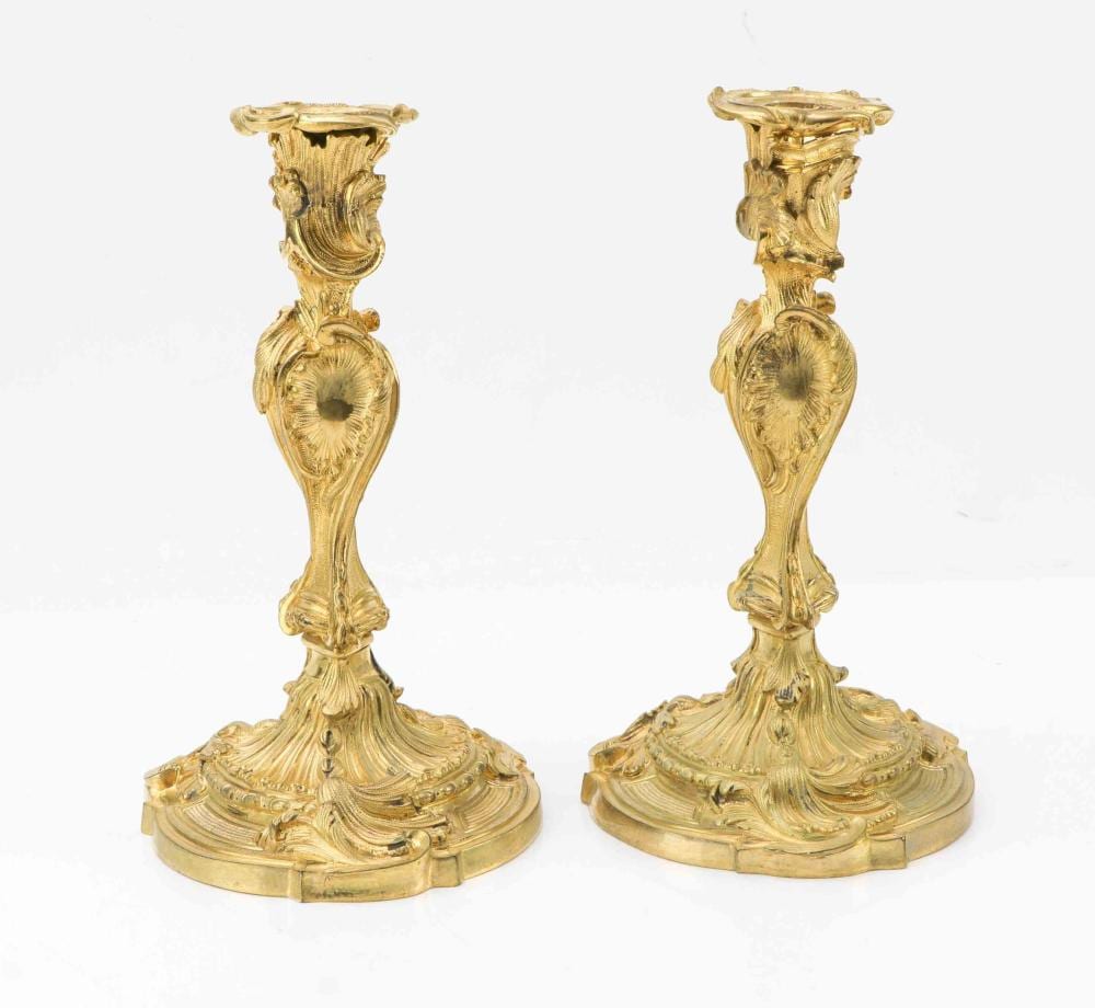 Juste-Aurèle Meissonnier comparable auction result: paire de flambeaux en bronze dor de forme mouveme