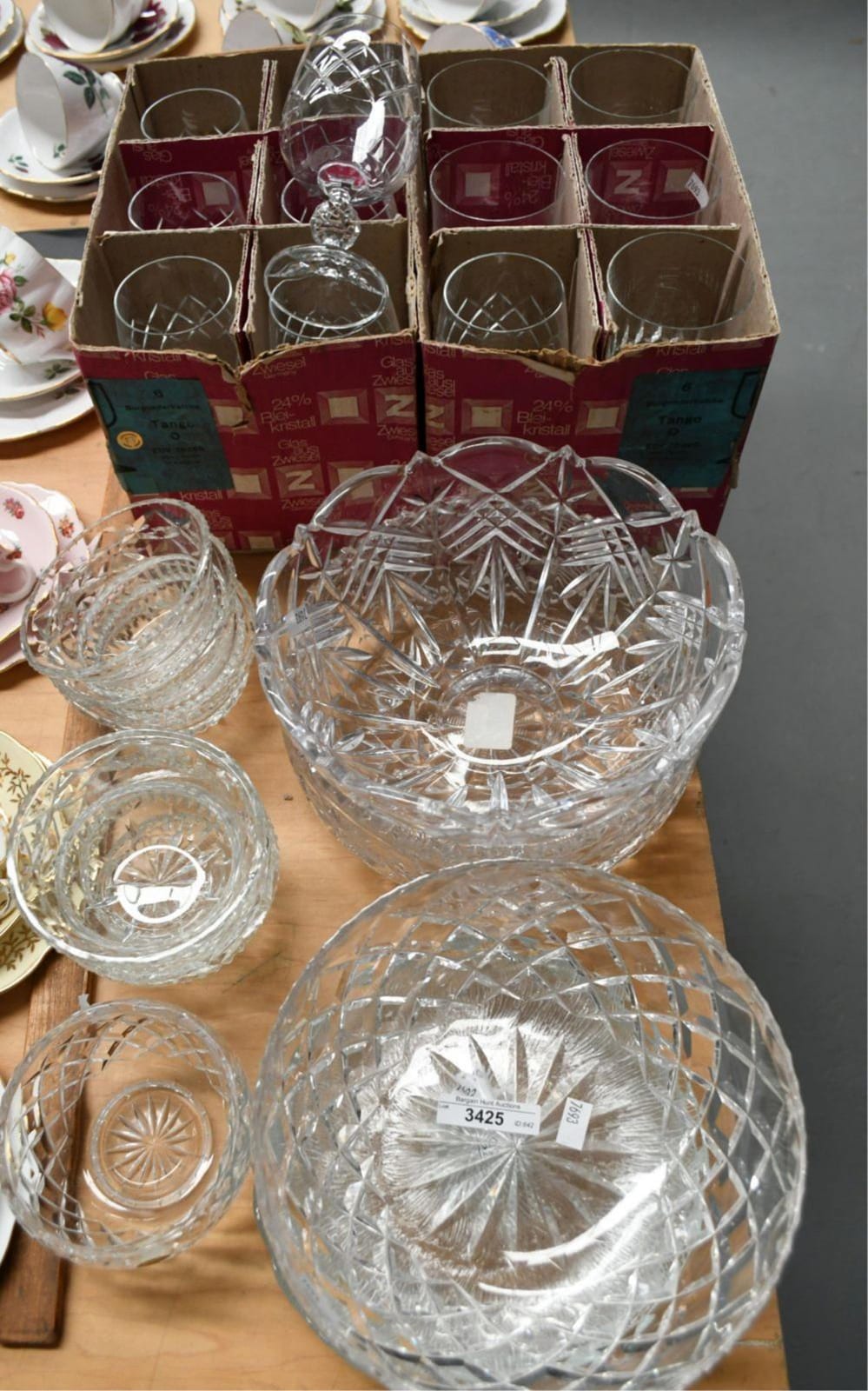 Collection of assorted crystal, glassware etc sold by Bargain Hunt Auctions, lot 3425 — auction record photograph