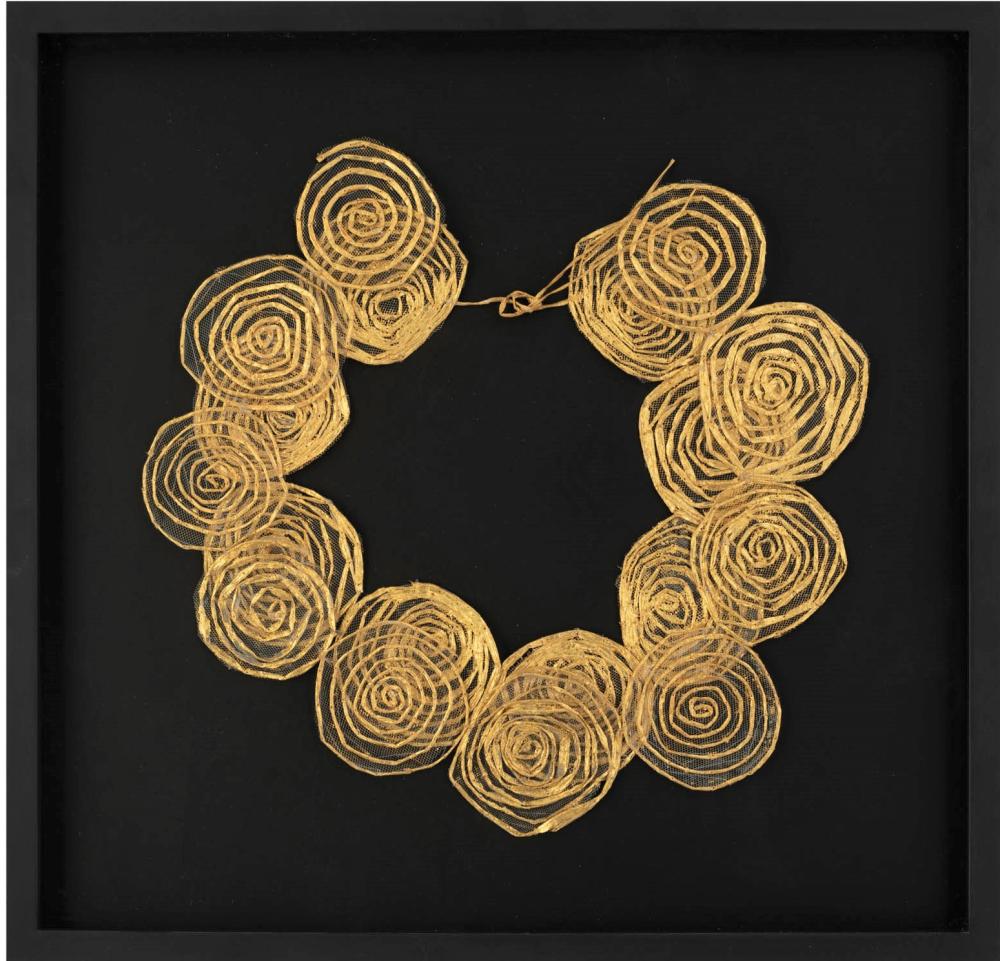 Olga de Amaral (1932) Collar I, 2015 Lino, papel japonés y hoja de oro Medidas: 59 x 60.5 cm comparable sale