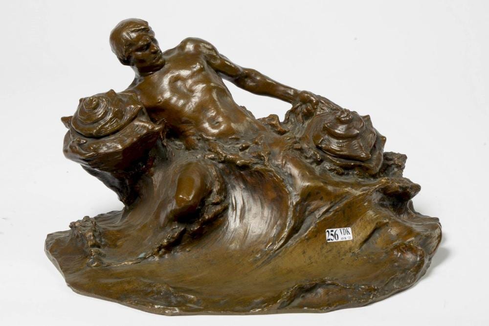 Hans (1873) Müller comparable auction result: encrier en bronze patine brune repr sentant un homme aux coquillages dans les vagues sign h m