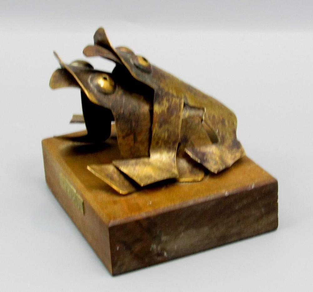 Malka Vaginsky comparable auction result: malka vaginsky bezalel artist frogs mating