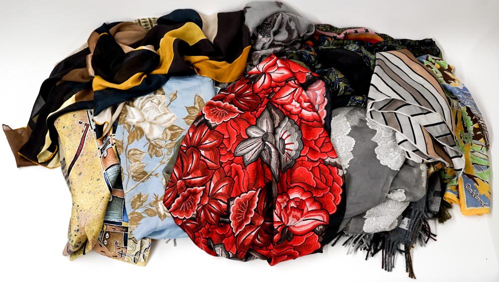 Vintage (22) Wraps and Scarves sold by Grant Zahajko Auctions, LLC, lot 690 — auction record photograph