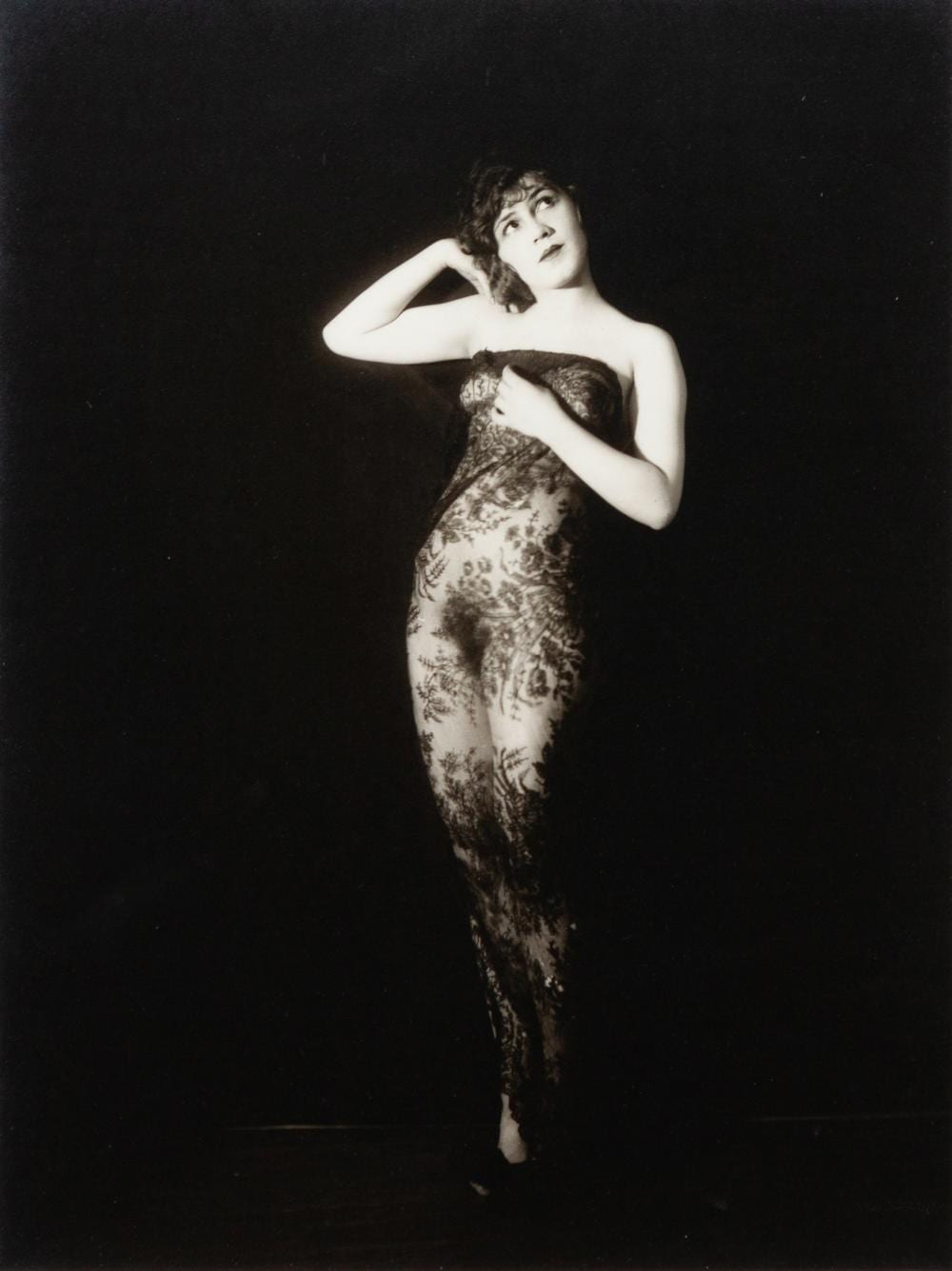 Alfred Cheney Johnston comparable auction result: alfred cheney johnston american 1884 1971 helen jesmer ziegfeld girl 1920