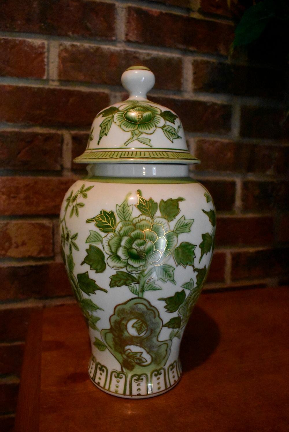 Andrea (1604) Vaccaro comparable auction result: hand painted decorative ginger jar by andrea