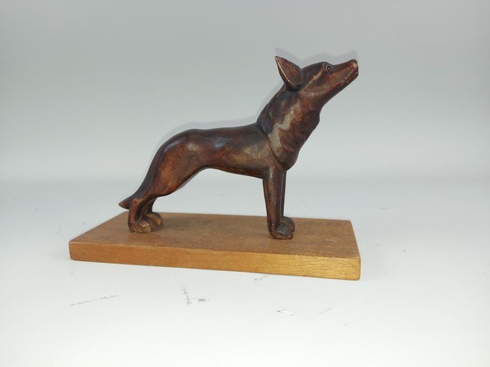 Georges Laurent comparable auction result: georges laurent 1880 1940 le chien bois sculpt sign sur le socle en bois naturel h 13 cm