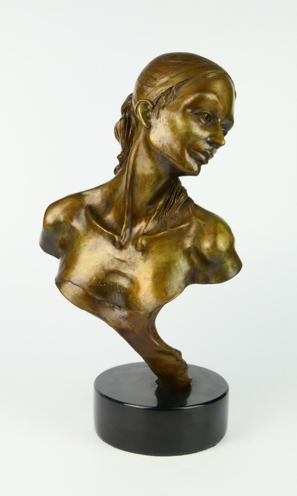 Andrew DeVries comparable auction result: andrew devries 1998 9 25 bronze bust sculpture