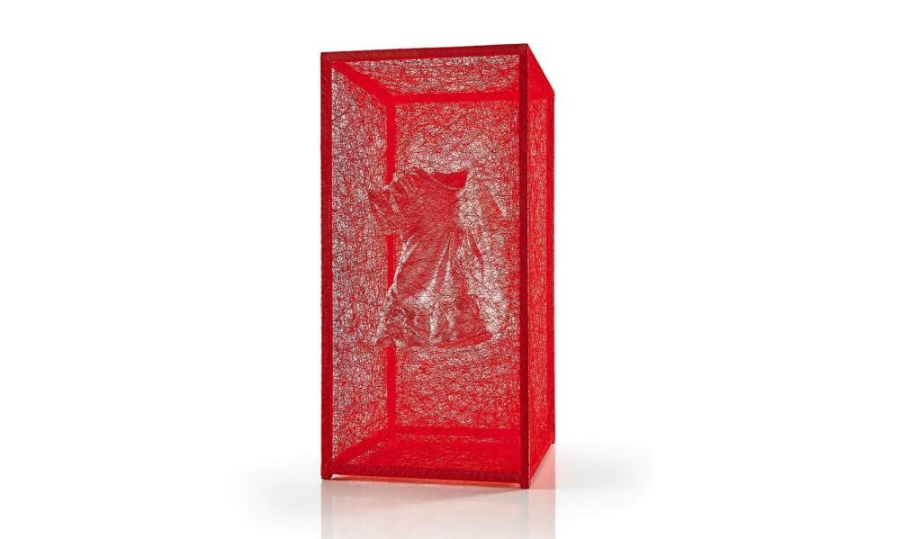 塩田千春 Chiharu Shiota (b.1972) comparable sale