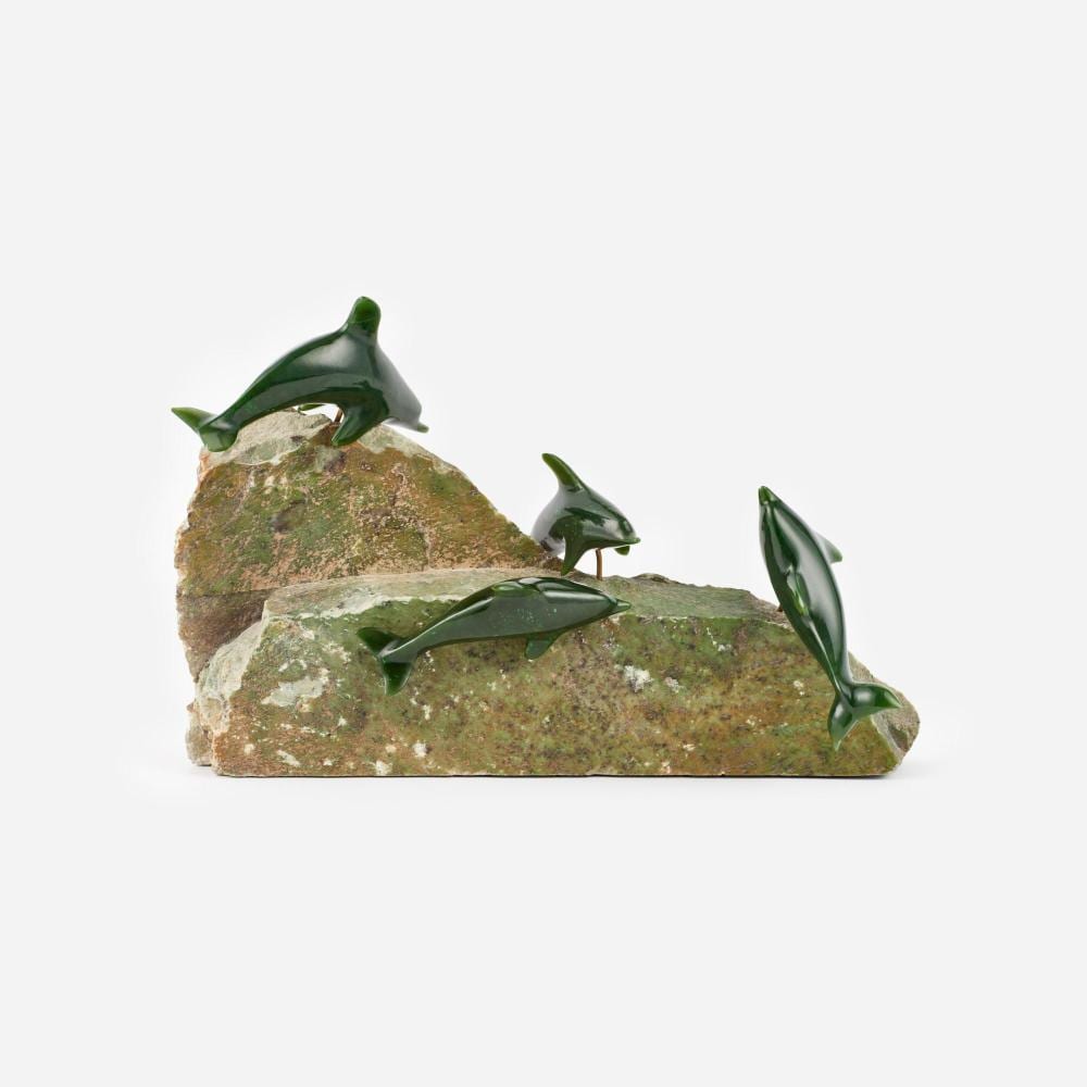 david wong 1937 1998 nephrite jade dolphins group · Circle Auction · 2021-10-16 David Wong comparable auction result: david wong 1937 1998 nephrite jade dolphins group