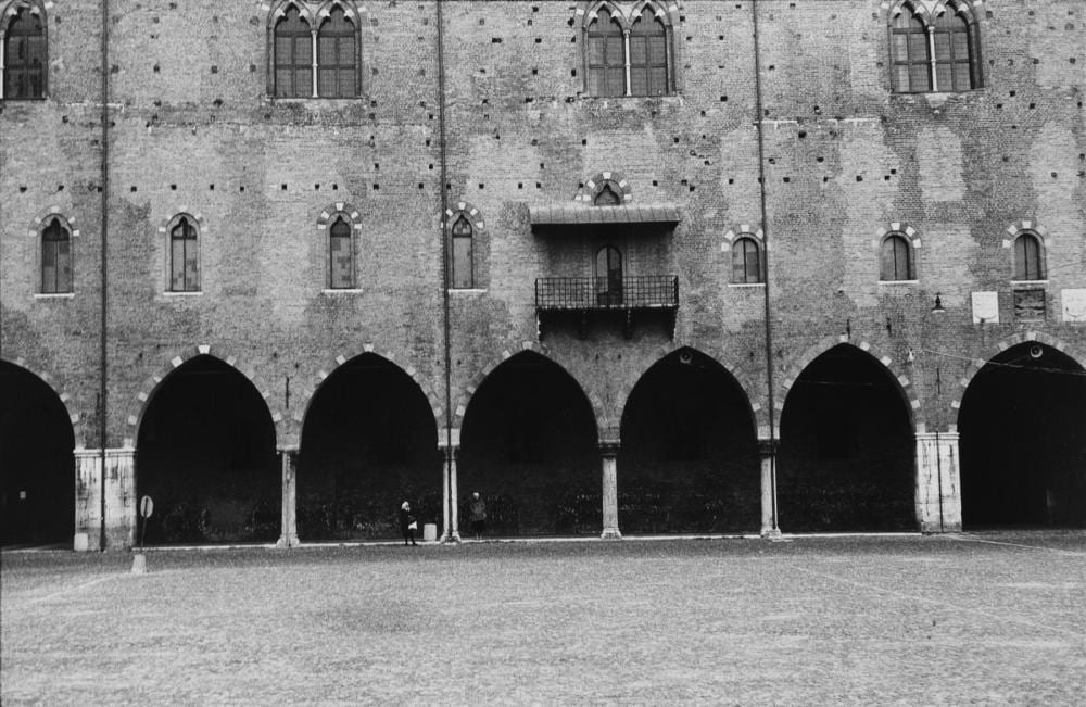 ULIANO LUCAS comparable auction result: uliano lucas 1942 mantova palazzo ducale years 1970