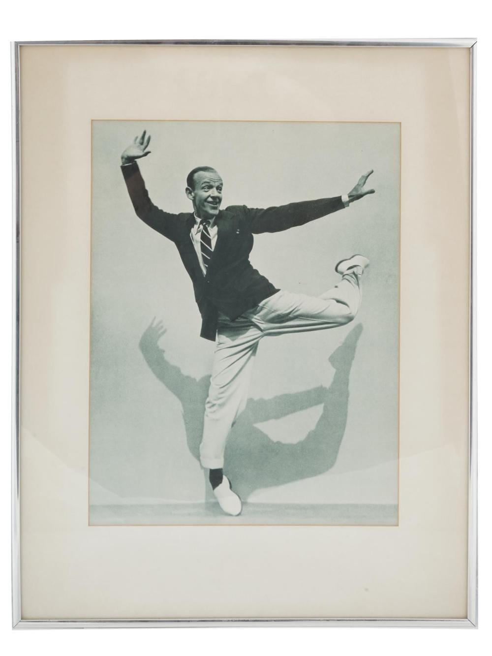 Martin Munkacsi comparable auction result: framed photo of fred astair by martin munkacsi