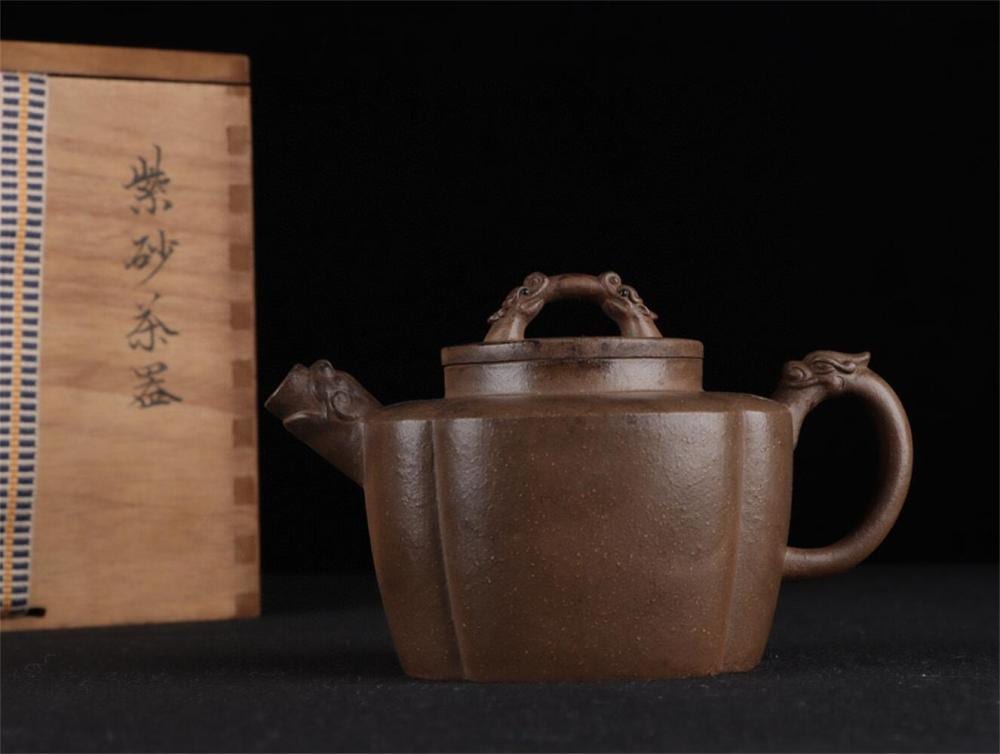 Chen Wenbo comparable auction result: zisha teapot by chen wenbo