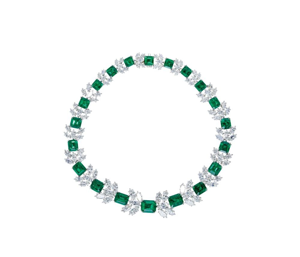 A TOTAL OF 65.75 CARAT COLOMBIAN NO OIL EMERALD AND DIAMOND NECKLACE, BY Harry Winston comparable sale