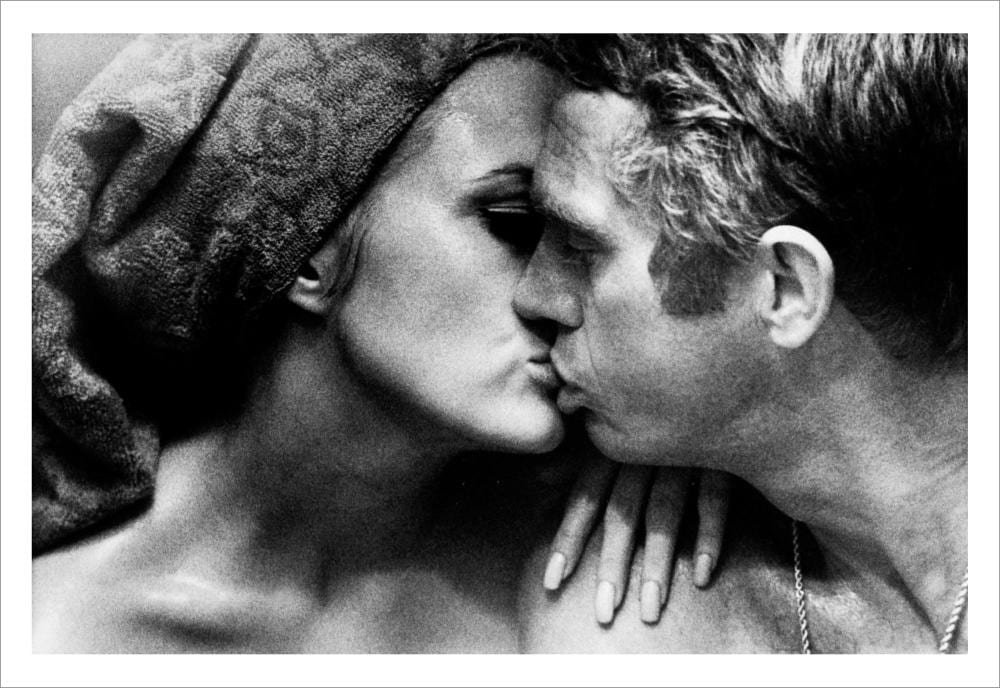 Bill Ray comparable auction result: bill ray 1936 2020 l actrice faye dunaway star de l affaire thomas crown r p te des sc nes avec l autre star du film steve mcqueen