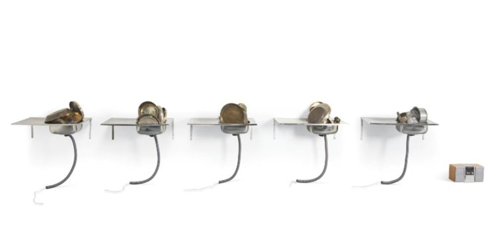 Subodh Gupta comparable auction result: subodh gupta n en 1964 jootha installation sonore cinq viers en alumi