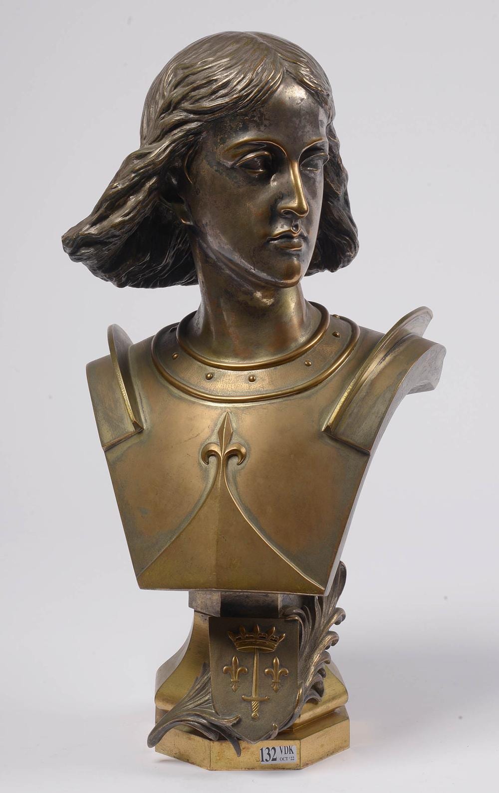 Armand Le Véel comparable auction result: sculptures buste de jeanne d arc en bronze patine argent e et dor e sign le v el et dat 18