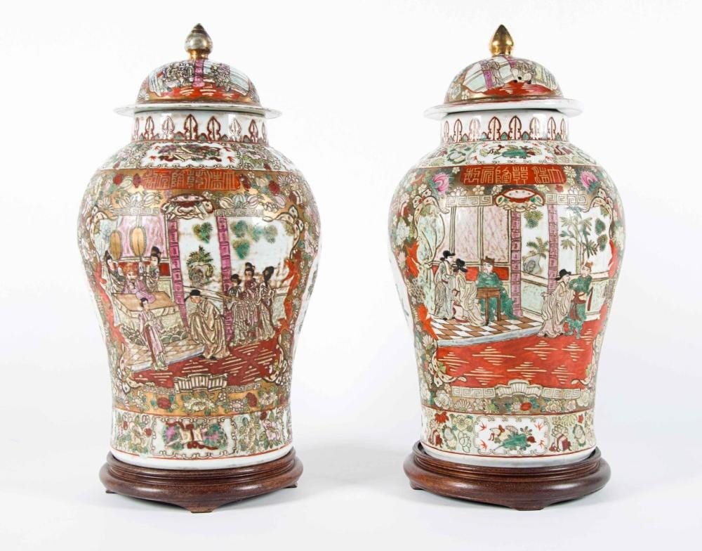 Ignacio García Ergüín comparable auction result: pareja de tibores orientales realizados en porcelana representando personajes