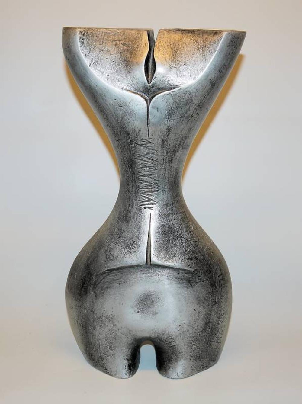 Karl-Heinz Deutsch comparable auction result: karl heinz deutsch weiblicher torso eisenplastik von 1985